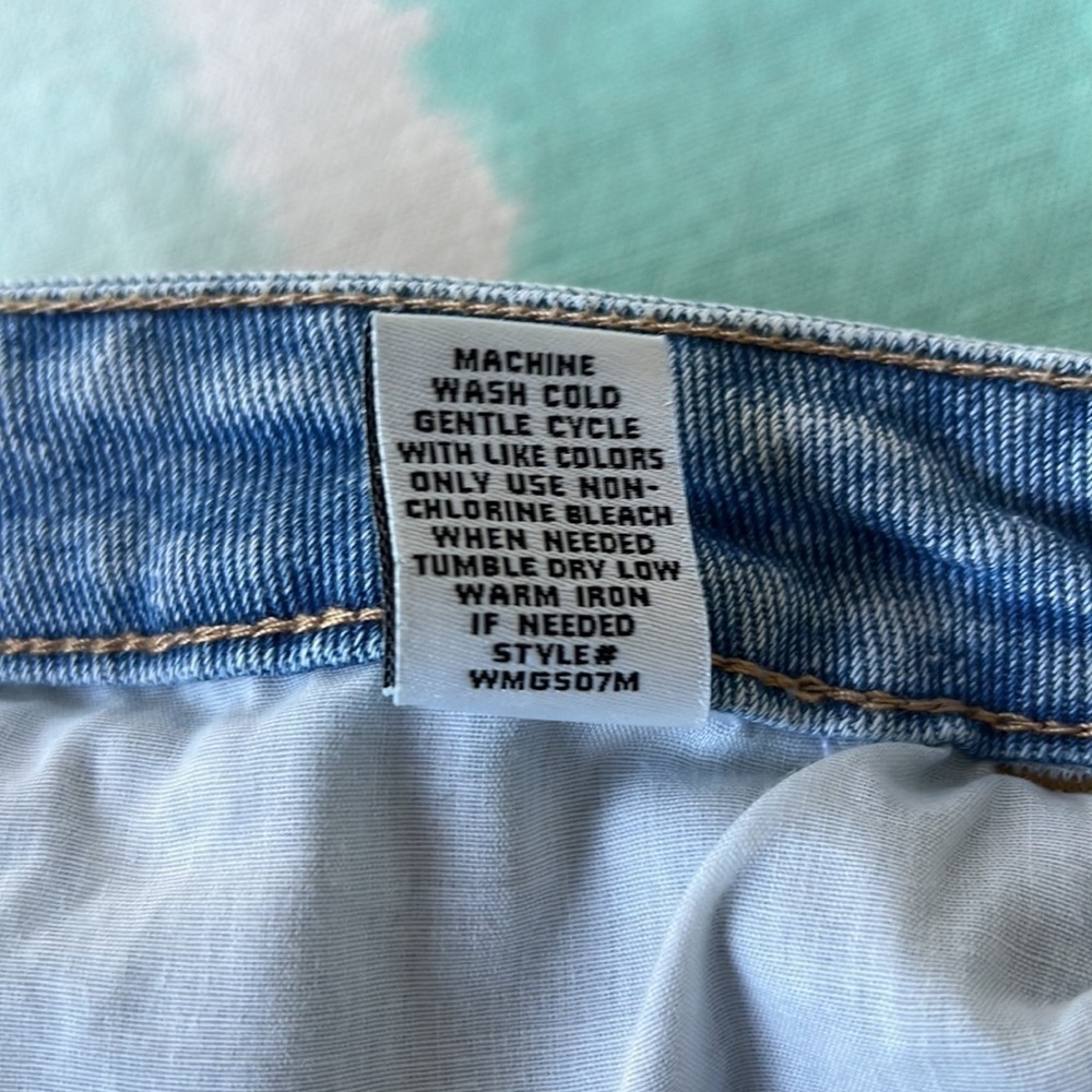 Steve Madden Madden NYC High Waisted Distressed Button Fly Denim Shorts Size 11 - Picture 10 of 13
